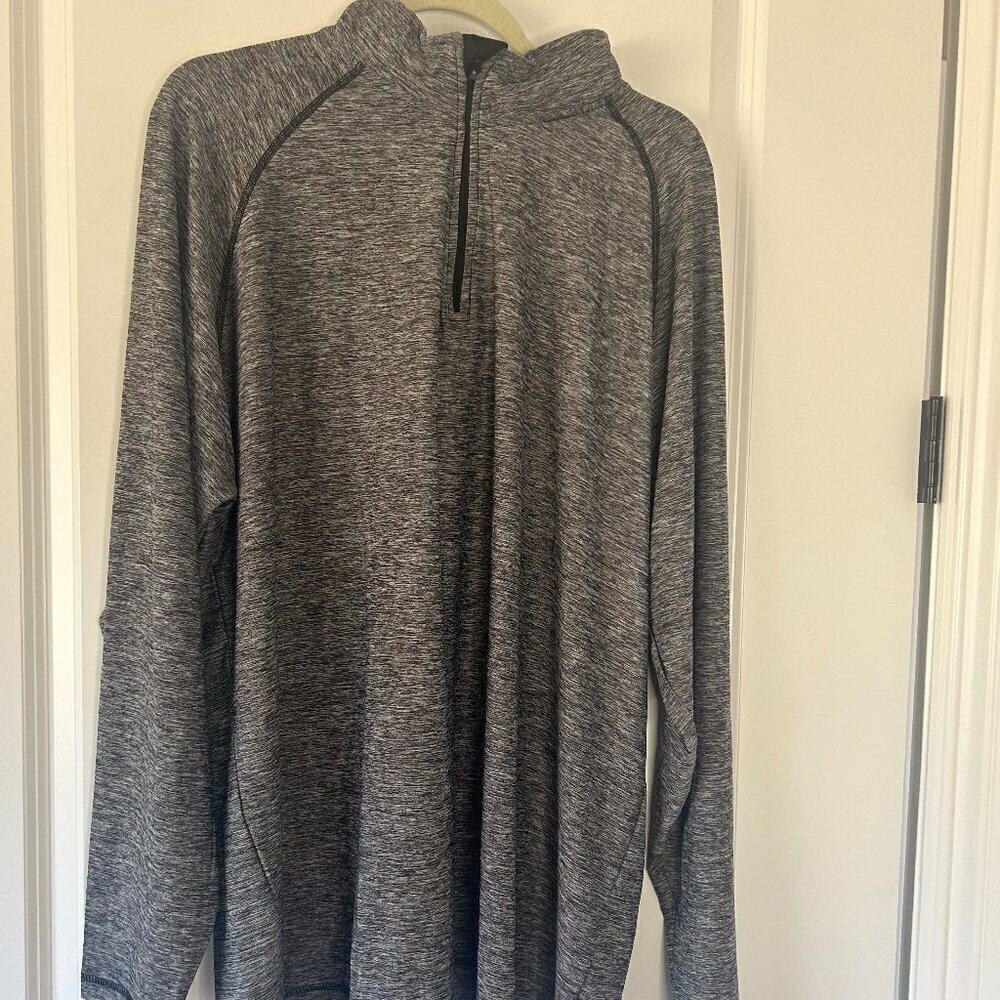 The Golf Wearhouse Mens Gray Quarter Zip EUC Size XL